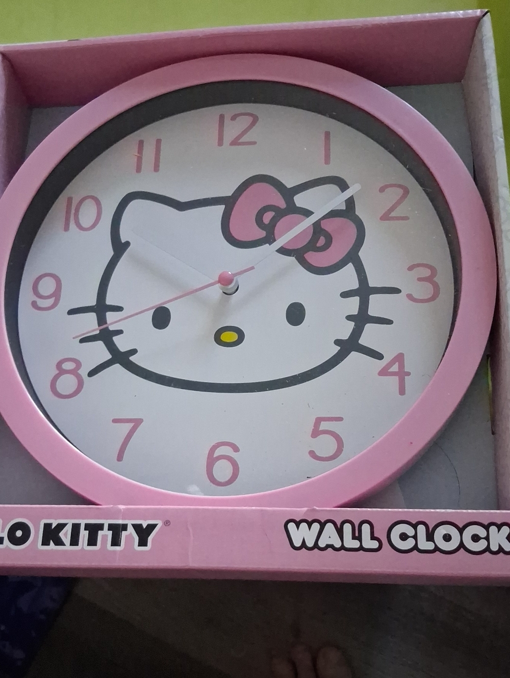BNIB Sanrio Hello Kitty Pink and White Analog Wall Clock